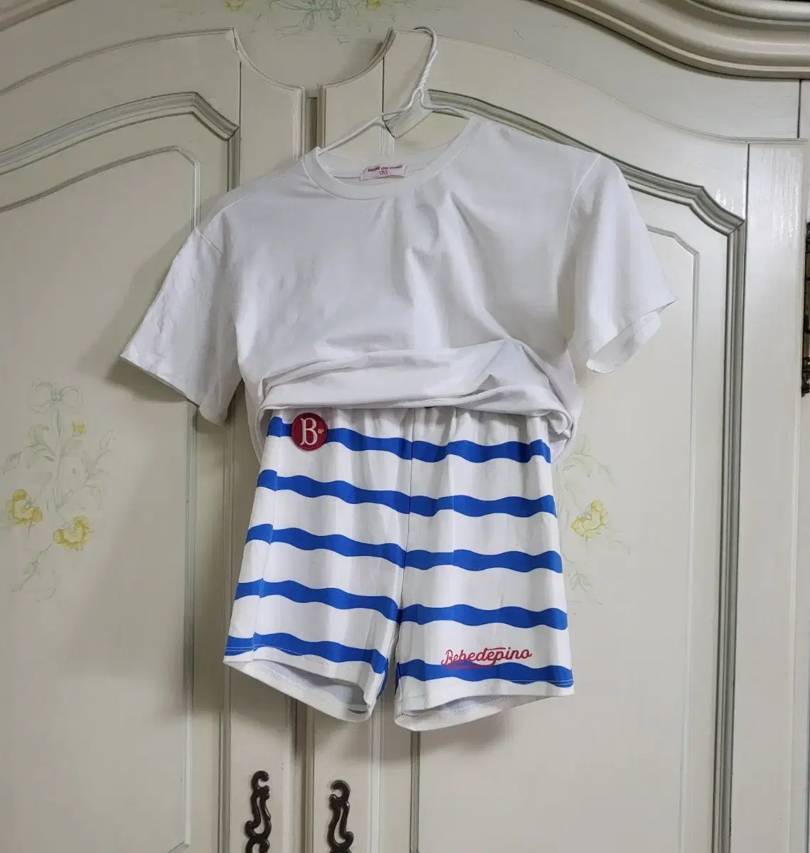 Bebe De Pino T-shirt & Stripe Pants (130)