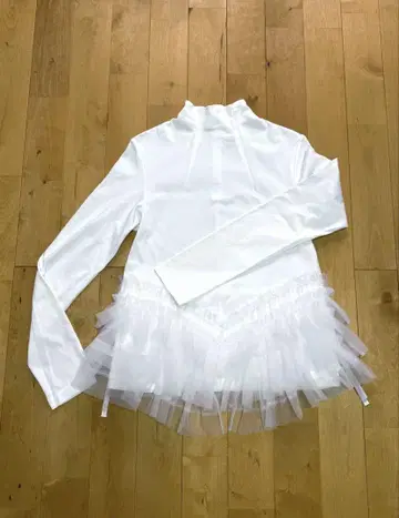 느와르 케이니노미야 튤 긴팔 티셔츠