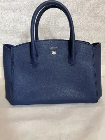 Luria 네이비 핸드백