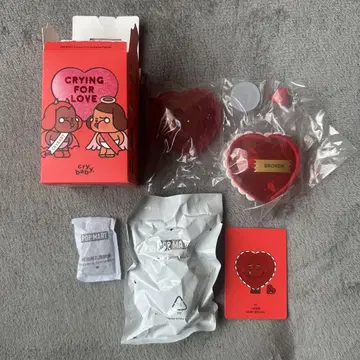POP MART crying for love 크라이 베이비 CRYBABY