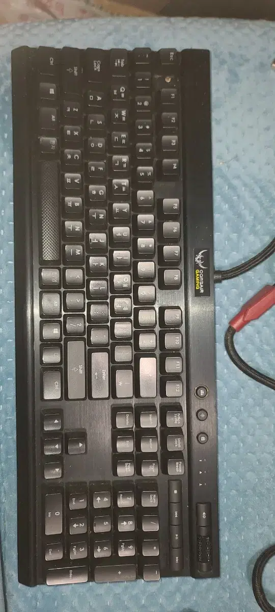 Corsair Gaming K70 Keyboard Blue Switch 10,000 per key