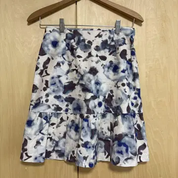 라토타리티 프릴 배색 미니 스커트