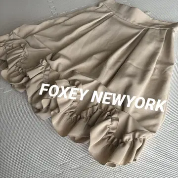FOXEY NEWYORK 프릴 베이지 플레어 스커트