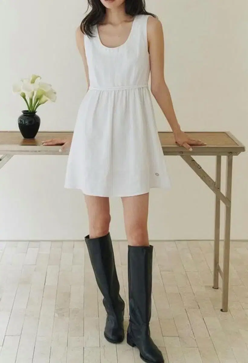 Tannat t/t Linen sleeveless flare one-piece