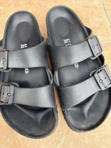 BIRKENSTOCK 블랙 샌들 사이즈 41