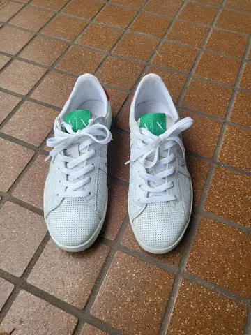 아르마니 AX 스니커즈