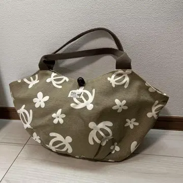 Hula Hawaii 베이지 호누 패턴 하와이안 패턴 꽃무늬 핸드백