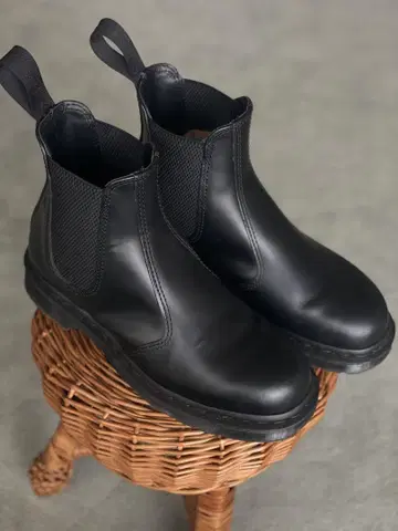 닥터마틴 Dr.Martens 사이드 고어 첼시 부츠 블랙