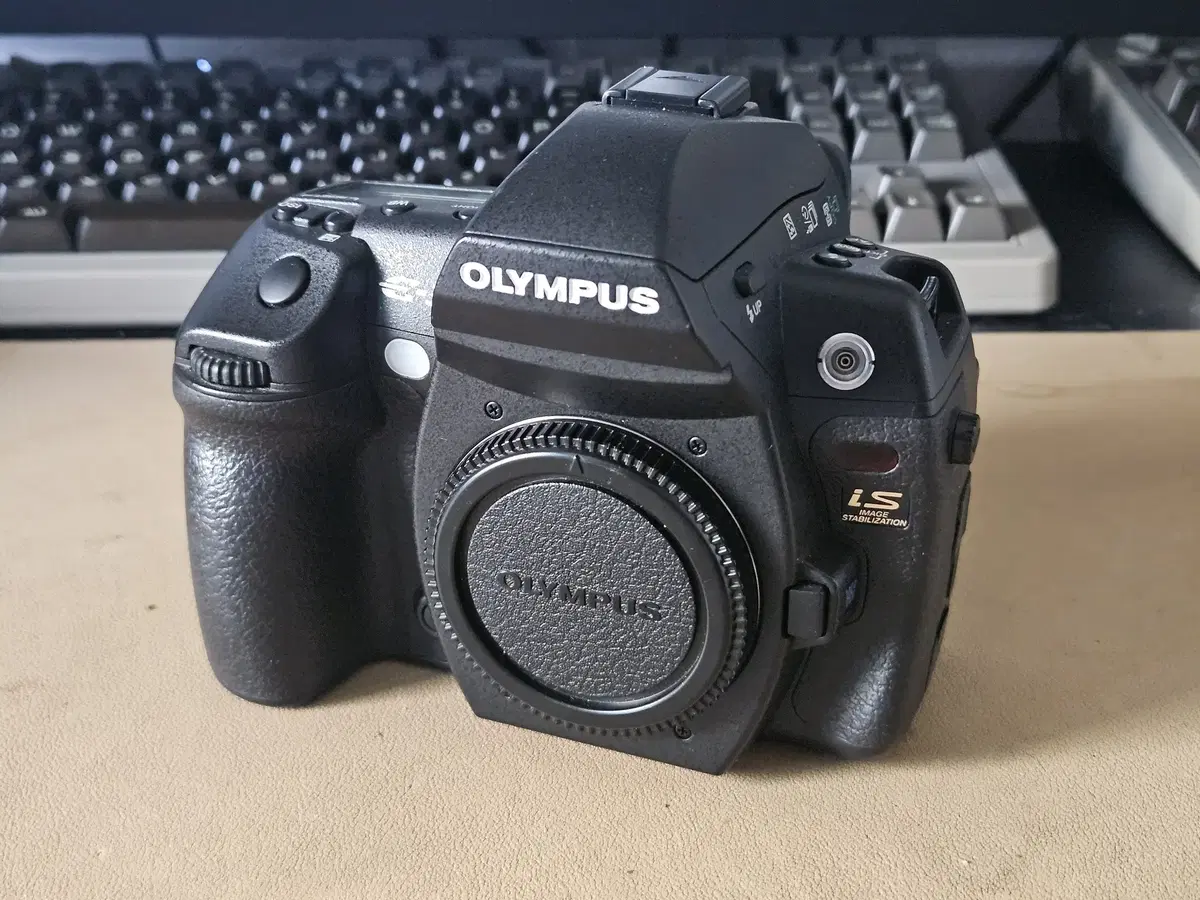 Olympus E-3 (Four Thirds DSLR Camera)