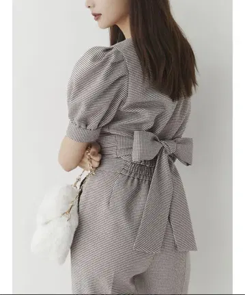 RESEXXY 스퀘어 백 리본 탑