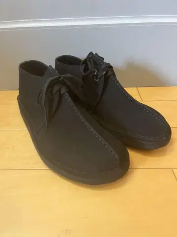 CLARKS 왈라비 블랙