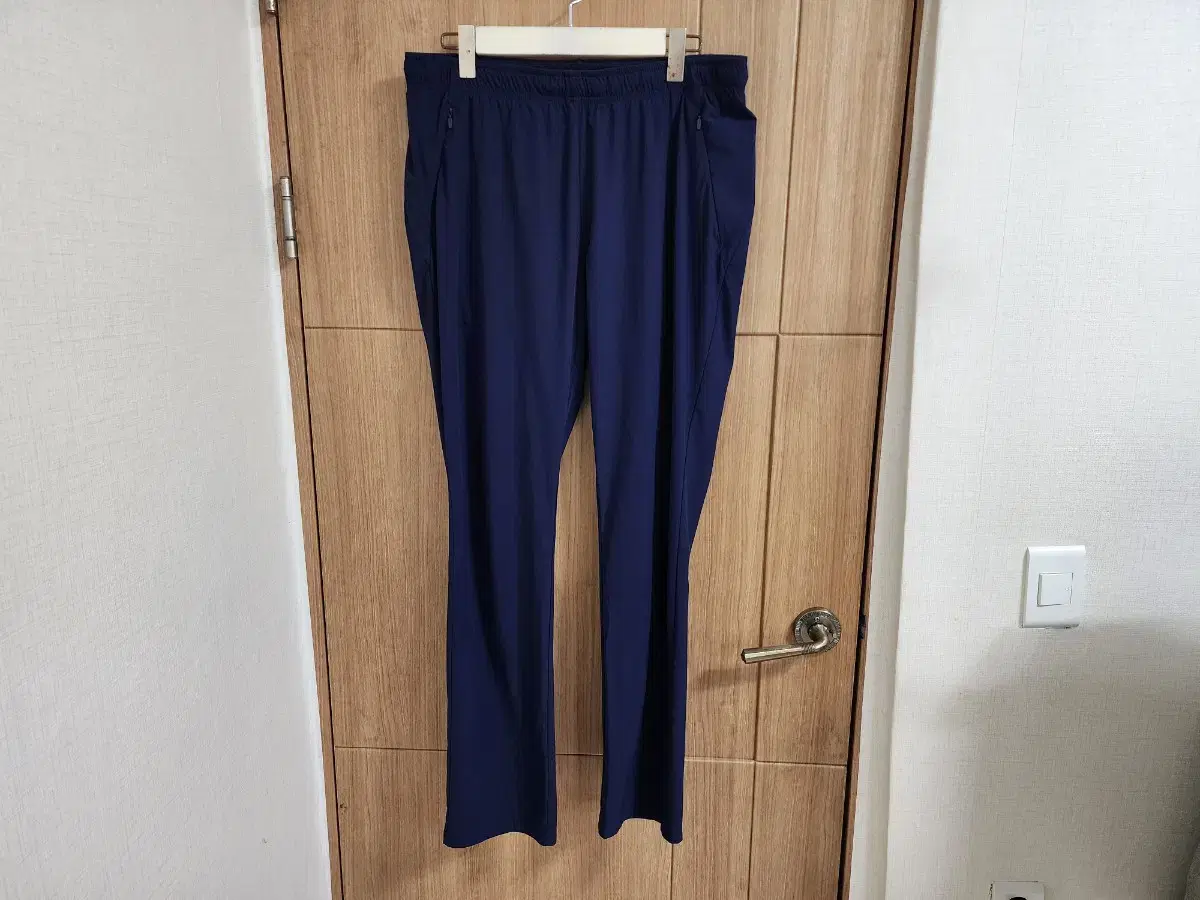 (36) Merrell Hiking Training Pants Summer