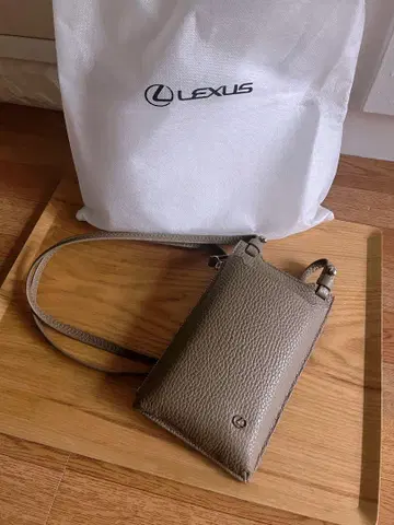 LEXUS 렉서스 스마트폰 미니백 그레이지