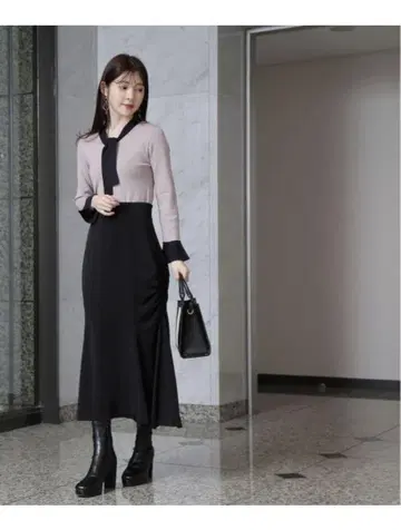 사이드 슬릿 드로스트 스커트 PROPORTION BODY DRESSING