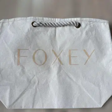 미사용 새상품 FOXEY 베이지 토트백