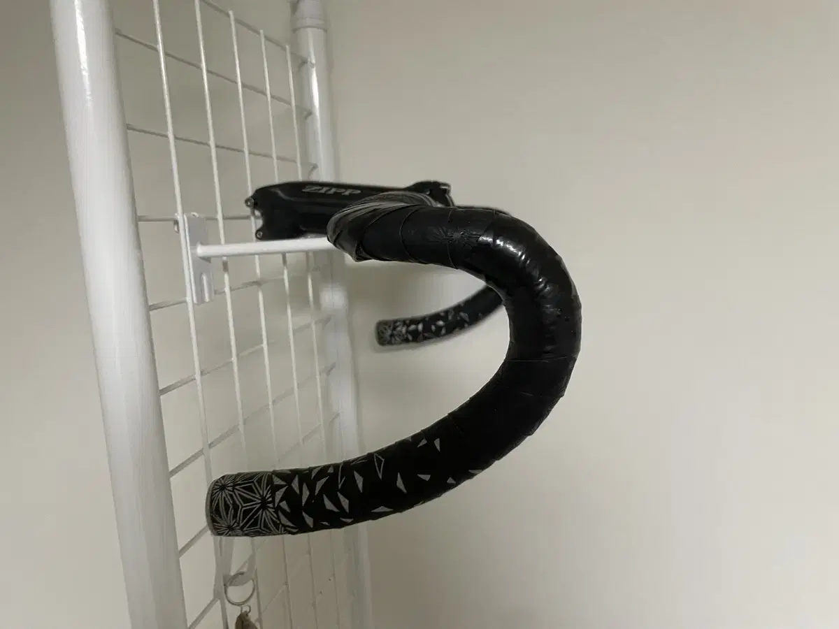 Zipp Beyond Black+plt Shimano Ergo Drop Bar (Carbon)