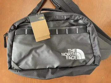 새상품 택 포함 THE NORTH FACE 블랙 메신저 숄더백