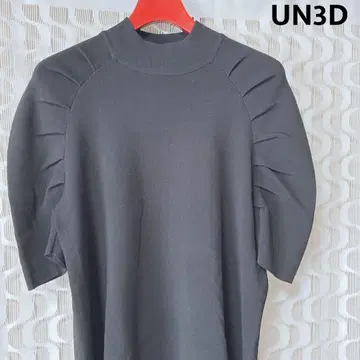 UN3D 빅 컬러 파워 숄더 리브 니트 탑 퍼프 슬리브 블랙