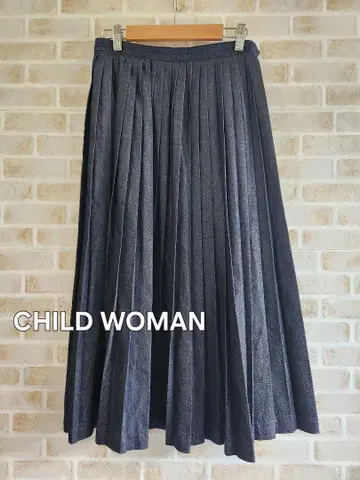 CHILD WOMAN 라이트 온 데님 플리츠 스커트