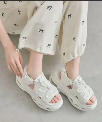 OLIVE des OLIVE 에어 솔 스포츠 샌들 L 화이트