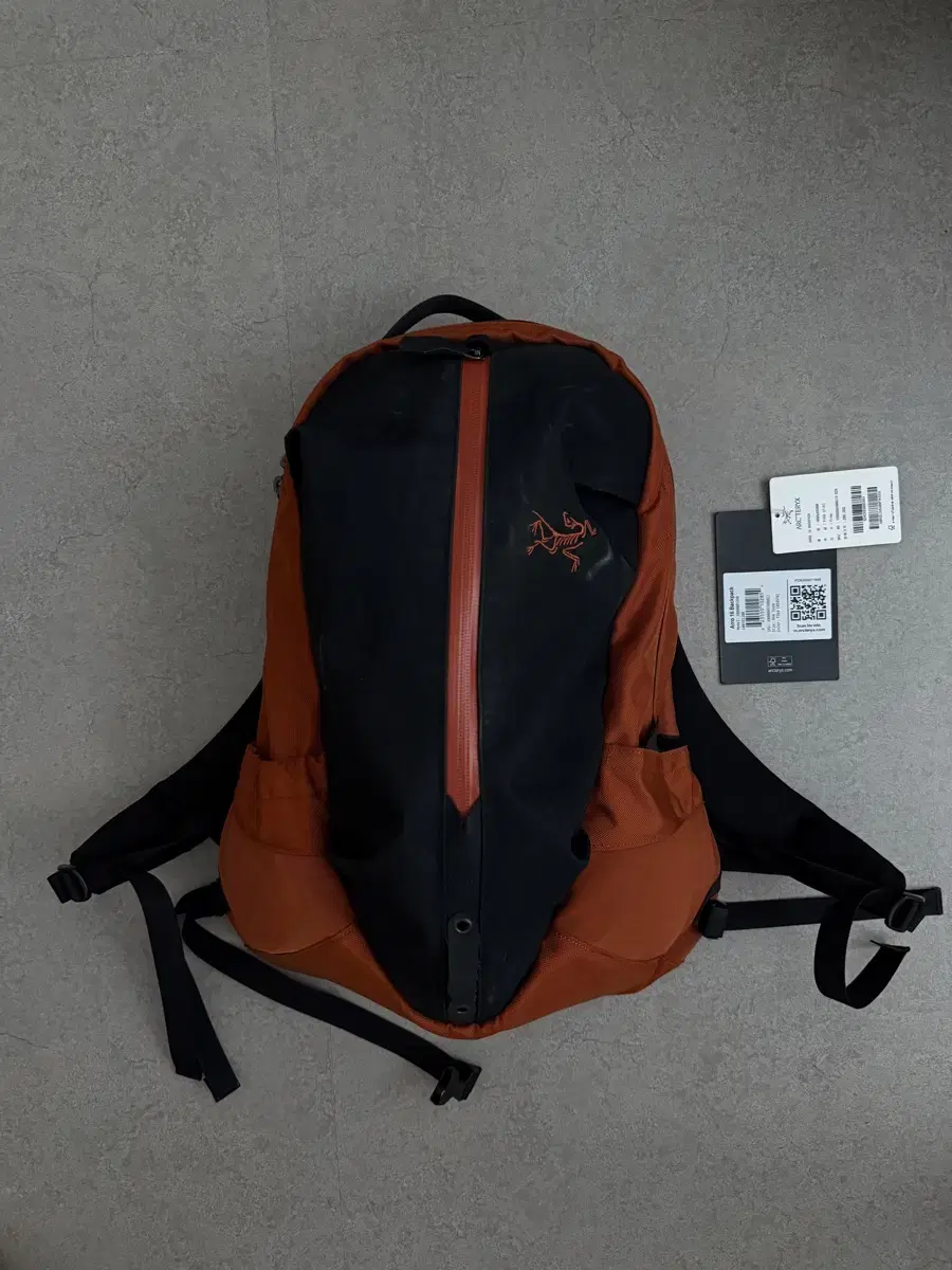 Arc'teryx ARO16
