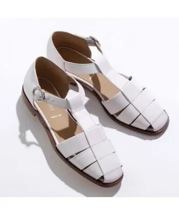 파스쿠치 PASCUCCI 구르카 샌들 화이트 화이트 37
