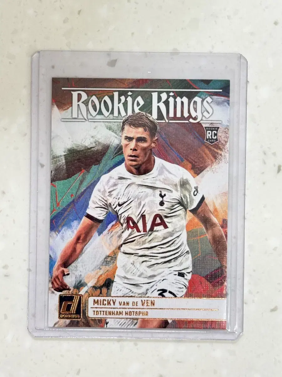 23-24 Donruss Soccer Tottenham Apparel Micky van de Ven Rookie Kings Soccer Card