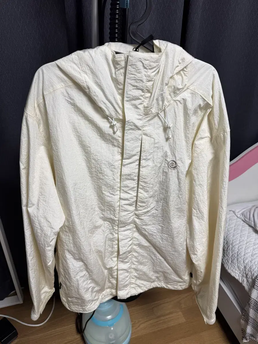 Goph Hooded Windbreaker Off White (Ivory Windbreaker)