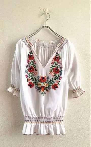 1970년대 빈티지 꽃 자수 블라우스