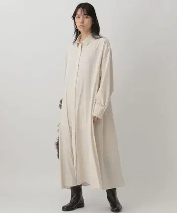 새상품급 팬타 새틴 원피스 베이지