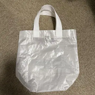 산장 이지마 토트백 XS 사이즈 화이트