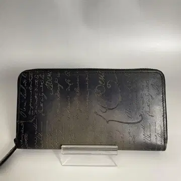 벨루티 새상품급 지갑 카리그래피 이타우바 벨루티 지그