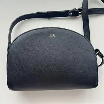 아페쎄 숄더백