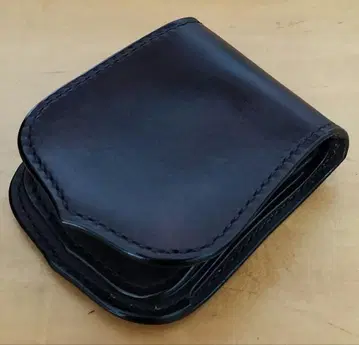 고품질! ATELIER CHERRY 아틀리에 체리 가죽 2단 폴더형 지갑