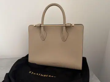 STRATHBERRY MIDI TOTE 스트라스베리 미디 토트