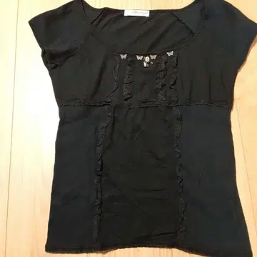 최종 떨이 BLUEmarineJEANS 블랙 반팔 T셔츠 나비 장식