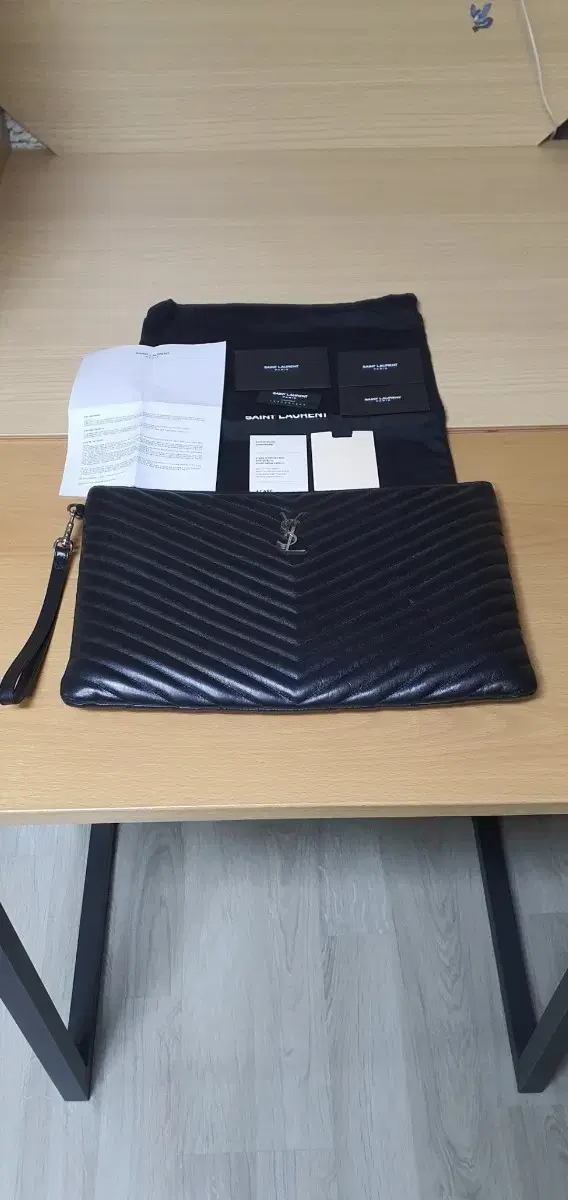 Saint Laurent Large Clutch/Clutch Bag Silver Authentic Grade S (Appraisal Included)