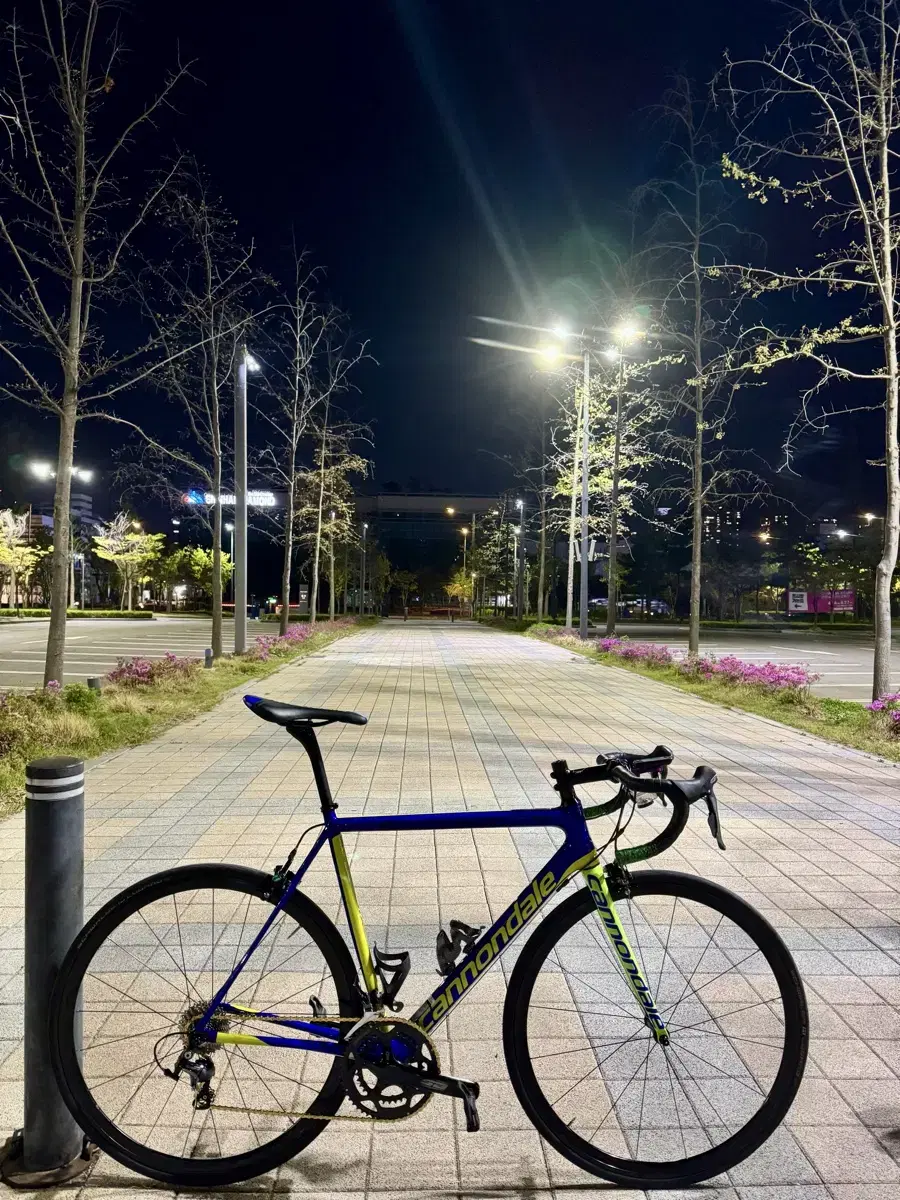 Cannondale SuperSix Evo Full Carbon Road Bike