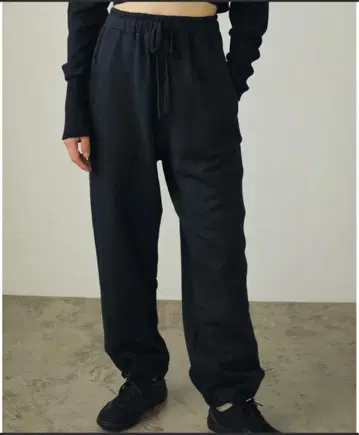 anuke Drawstring Sweat Pants 아누크 맨투맨