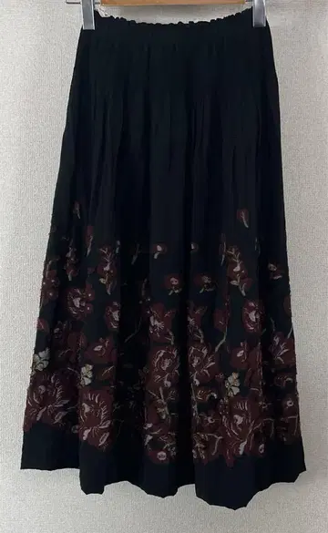 HIROKO KOSHINO 플레어 스커트
