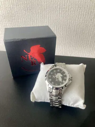 NERV 손목시계