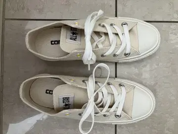 새상품급 컨버스 올스타 데이지 화이트 22.5cm