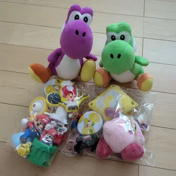 요시 봉제 인형 2개와 마리오 아이템 세트