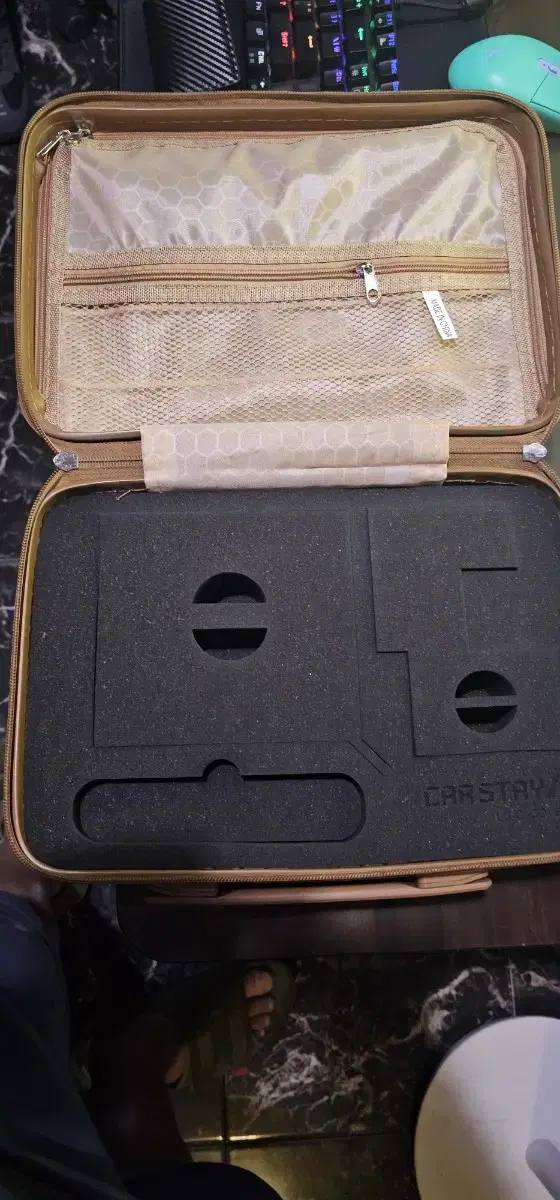 LG CineBeam Qube HU710PB Exclusive Case (Protective Leather)