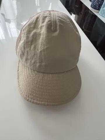 베이지 메쉬 워크 캡