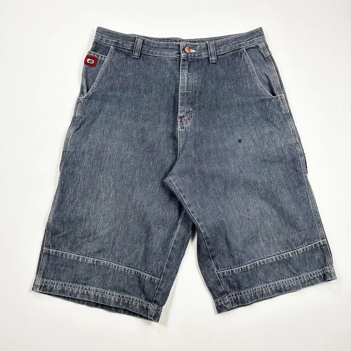 (32) VTG Vintage Denim Carpenter Bermuda Shorts