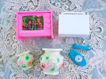 초대 리카짱? 꽃병, TV 등 잡화 모음