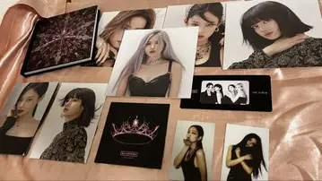 BLACKPINK 사진집 & 혜택 카드 세트 THE ALBUM의 혜택