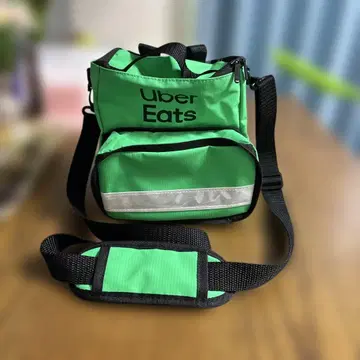 Uber Eats 숄더백 그린