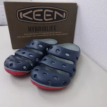 KEEN HYBRIDLIFE 네이비 샌들